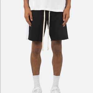 Men’s everyday MNML black shorts medium